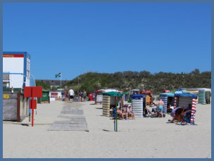 Genießen Sie in den Strandpavilollons die Sonne.